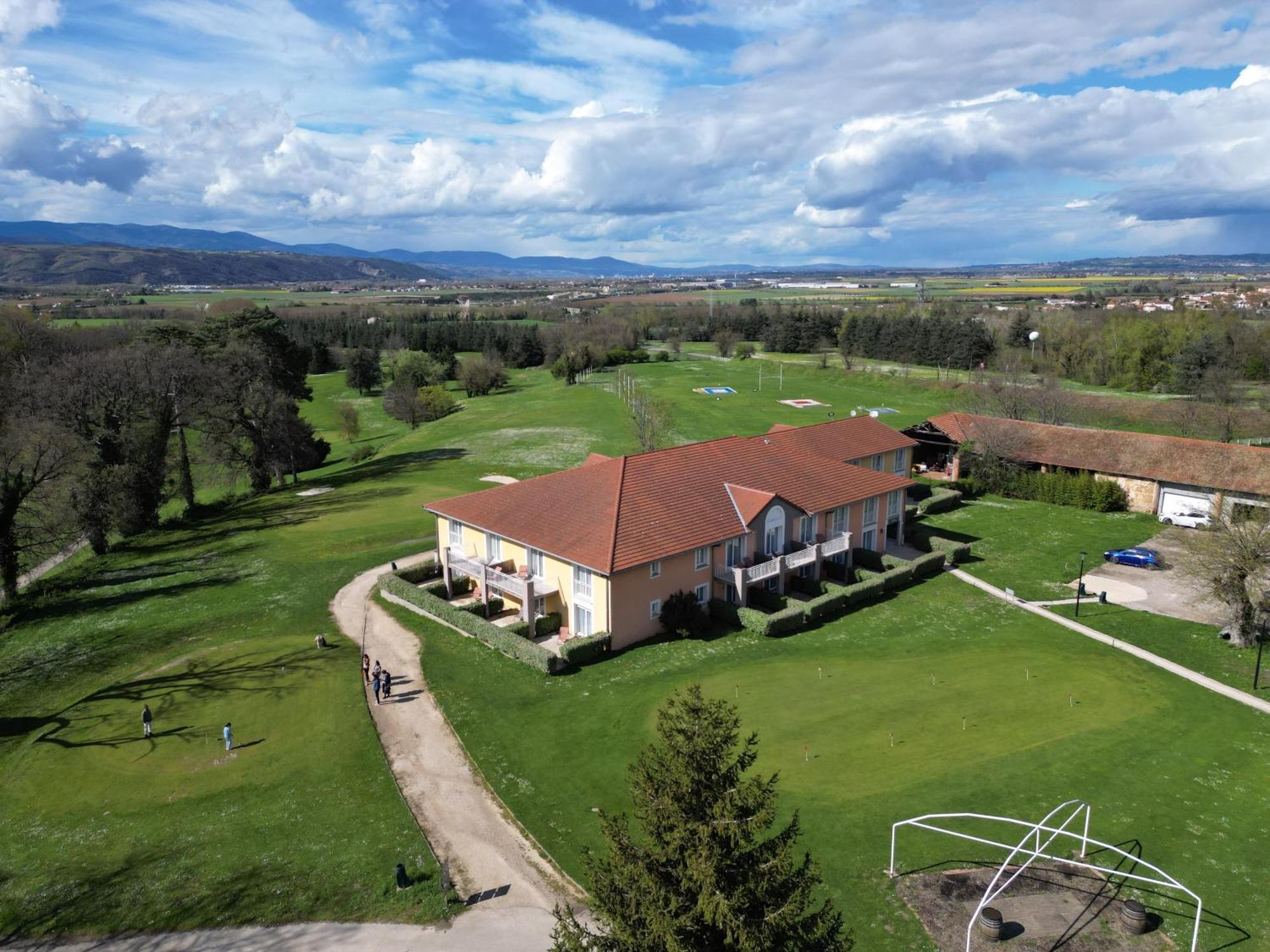 Best Western Golf D'Albon Dış mekan fotoğraf
